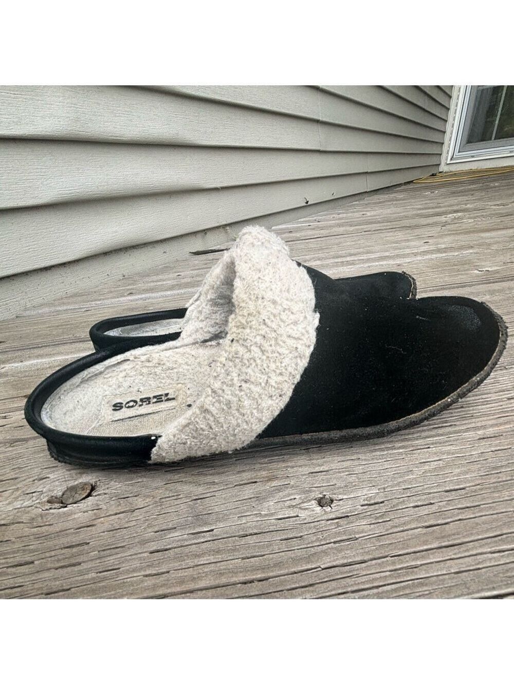 Sorel Black and Cream Slippers with Sleek Design - Picture 2 of 6